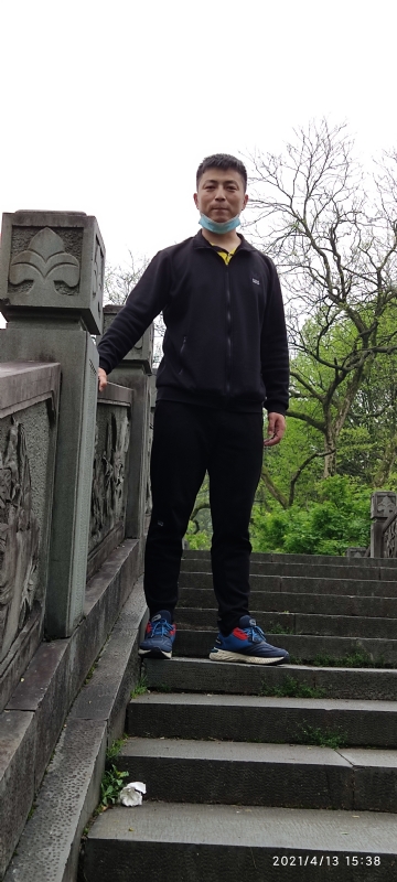 翁的第一张照片--武汉交友中心