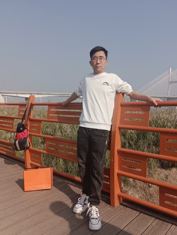 黑白的第一张照片--武汉交友中心